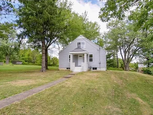 110 702nd Tank Battalion Rd, Uniontown, PA 15401