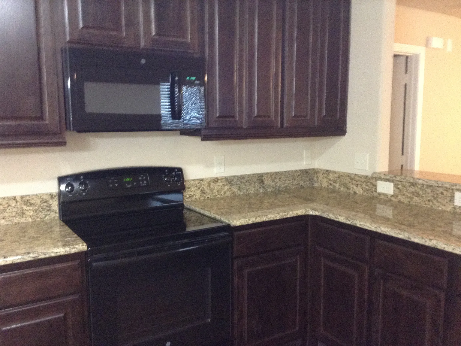 12100 Vista Oak Blvd; Burleson 76028 - 1 — Photo 2