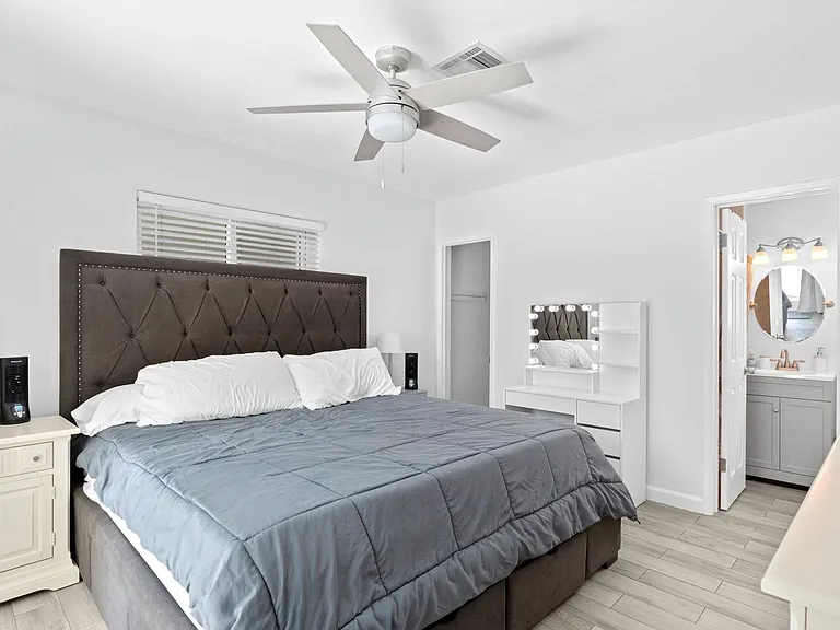 226 SW 13th Ave #226 — Photo 7