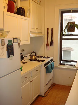 Rented by Metropolitan Equities | media 32