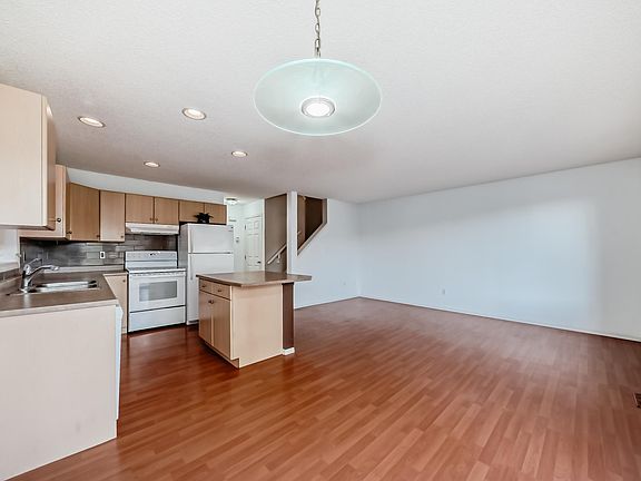 5th image of 2021 Grantham Ct NW #34