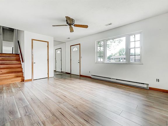 4th image of 8094 Sharon Ct