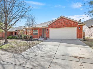 1220 Nighthawk Rd, Fort Worth, TX 76108