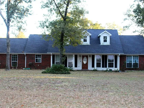 302 Brentwood Dr, Athens, TX 75751