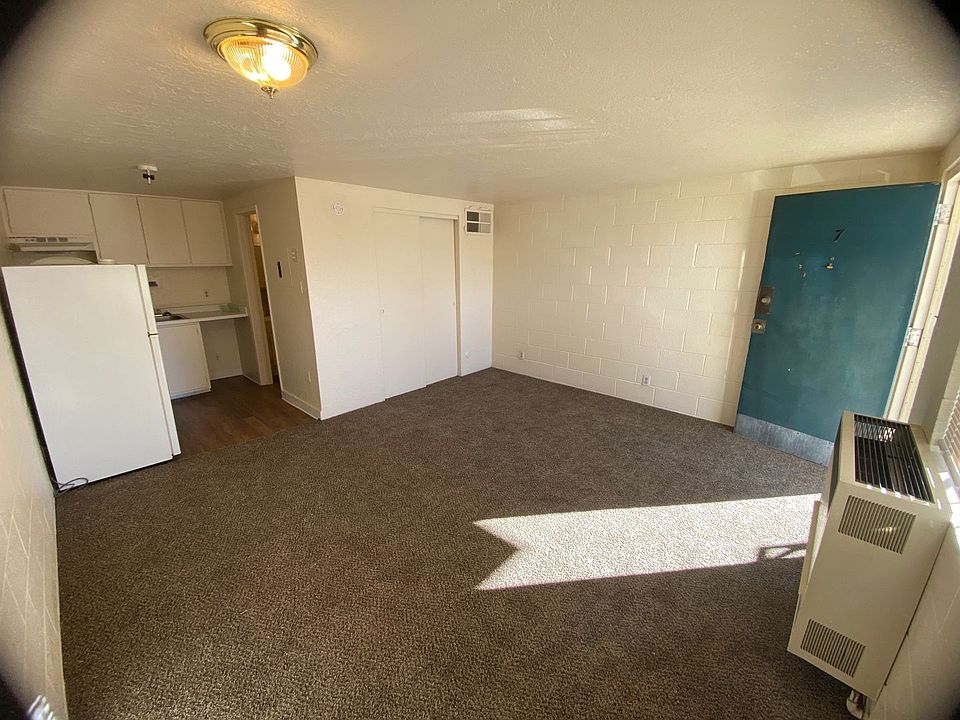 2nd image of 1611 Gold Ave SE #7