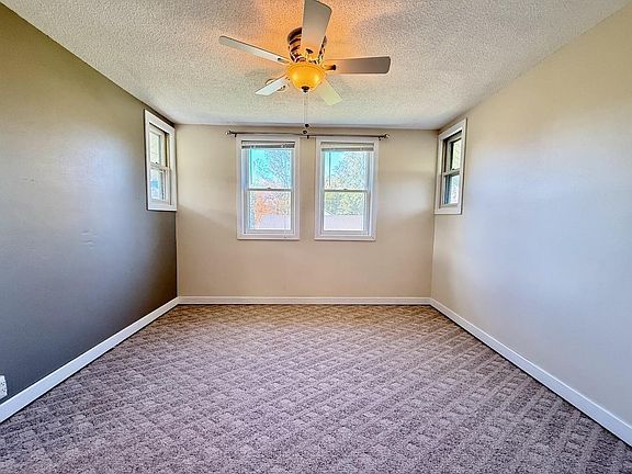 19th image of 606 Minnesota Ave