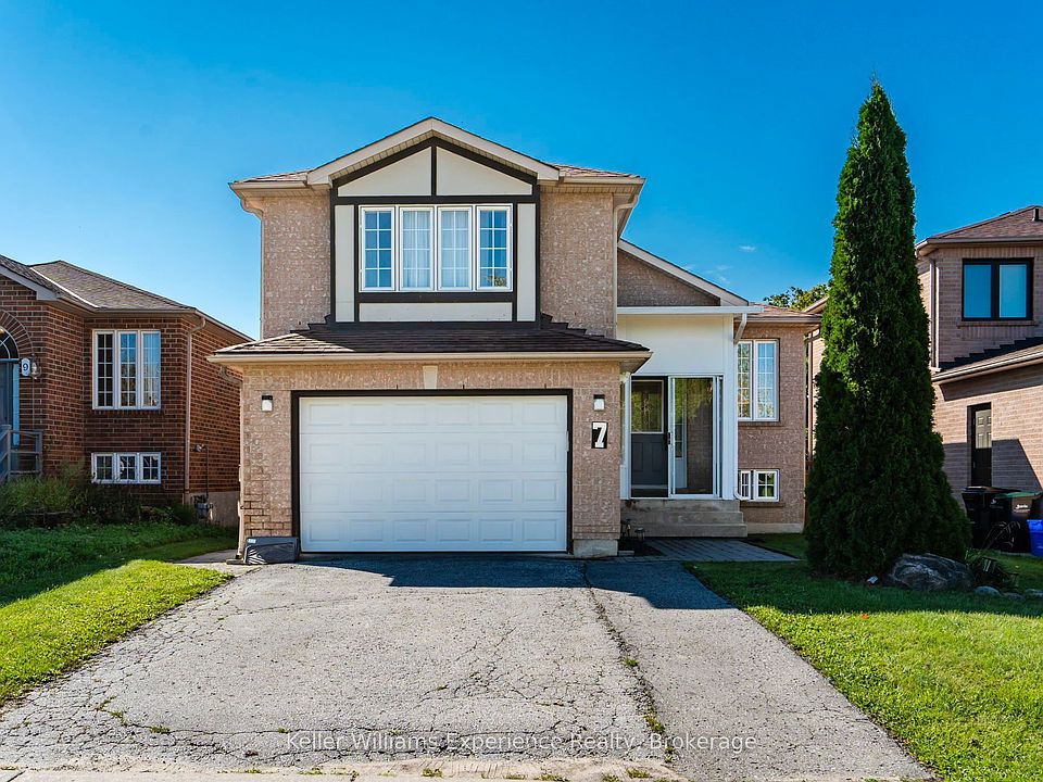 1st image of 7 Golds Cres