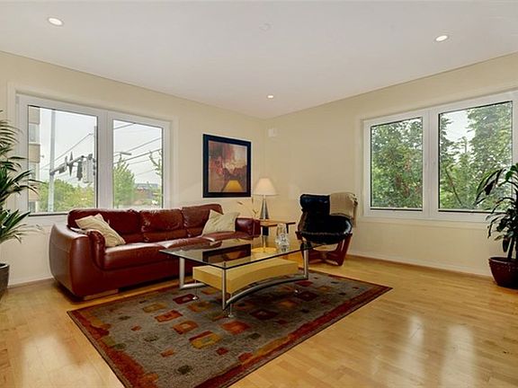 4th image of 701 1st Ave N APT 205