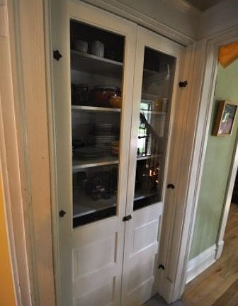 Built-in cabinet for kitchen storage