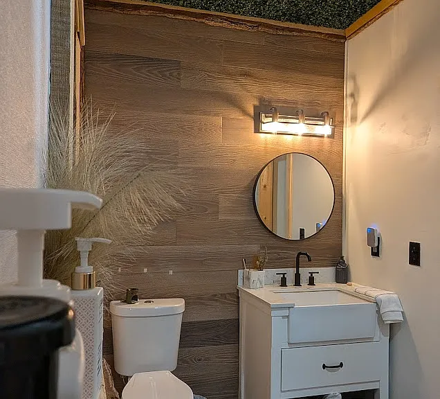 2nd Bathroom