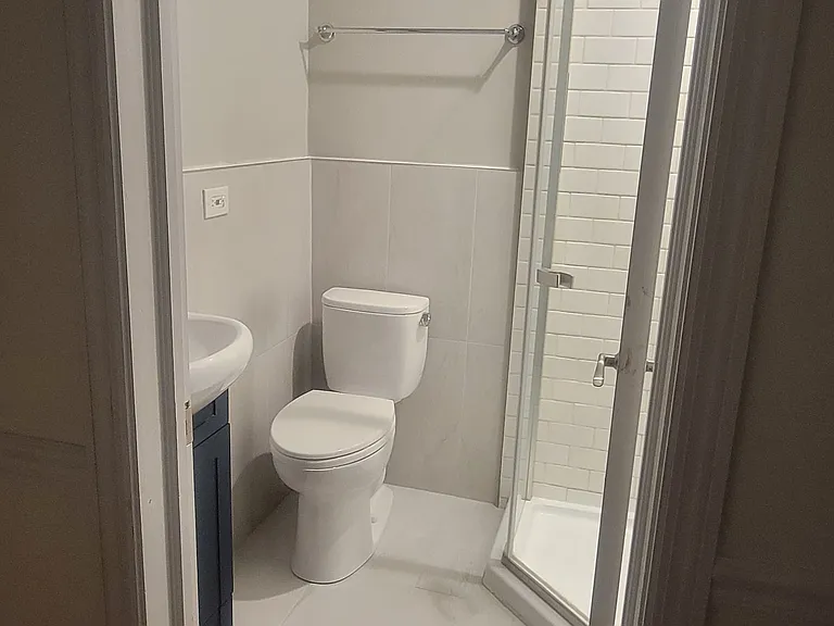 5018 Dobson St — Photo 18