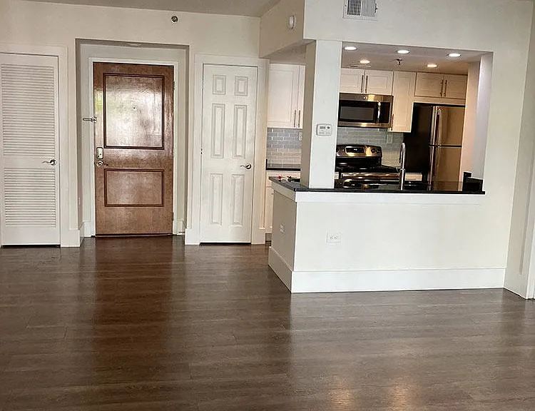 Wesley Townsend Apartments at Buckhead — Photo 122
