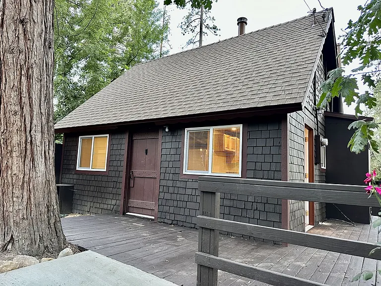 25165 Cedar St #A — Photo 23