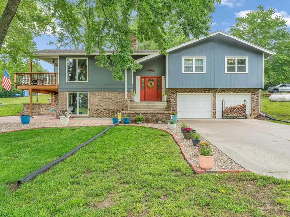 2230 NW 50th St, Topeka, KS 66618