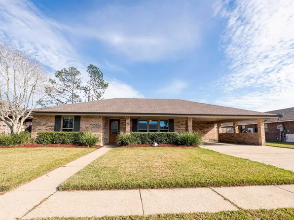 207 Aspen Dr, Houma, LA 70360