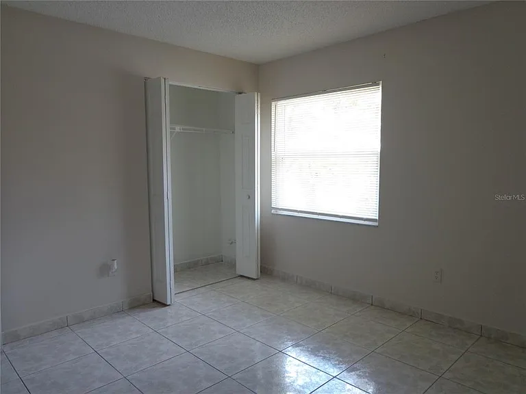 721 Regent Cir S — Photo 11