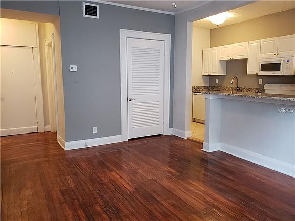 3rd image of 506 S Westland Ave APT 10