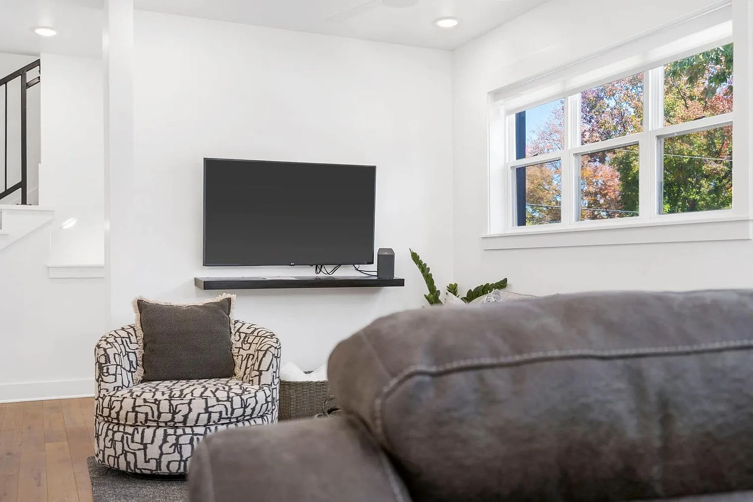 2 bed, 2.0 bath, $4,460 — Photo 4