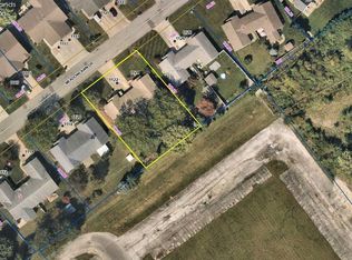 1124 Meadowlawn Dr, Sandusky, OH 44870