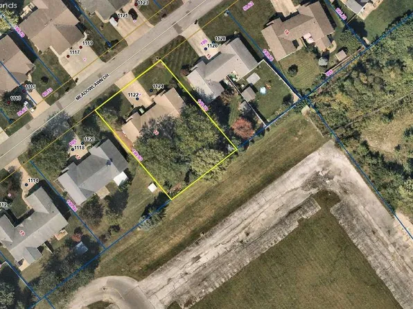 1124 Meadowlawn Dr, Sandusky, OH 44870