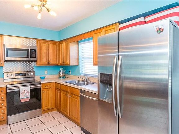 5th image of 37407 Beauchamp Ave