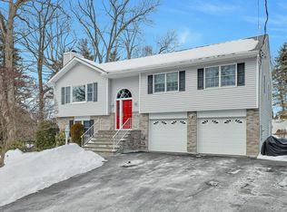 31 W Linwood St, Valhalla, NY 10595