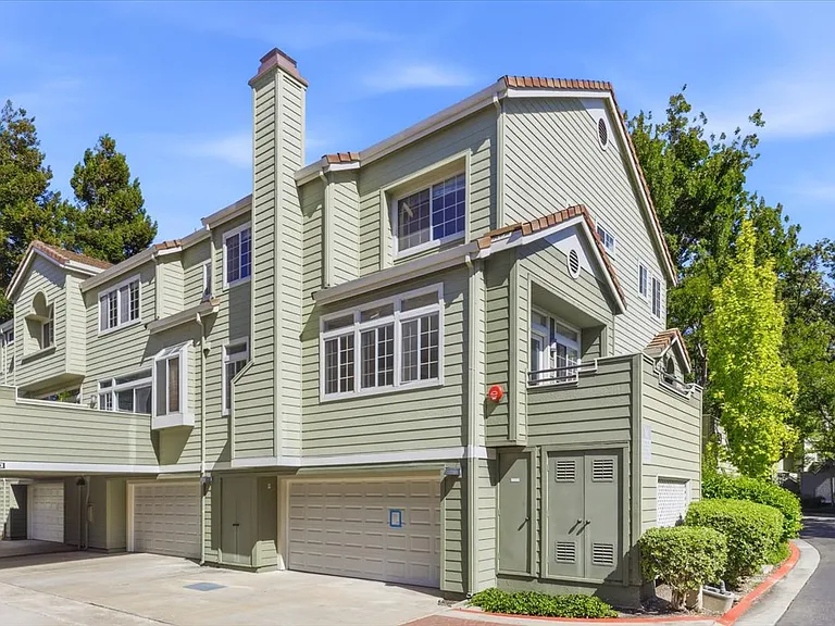 521 Porpoise Bay Ter #A — Photo 5