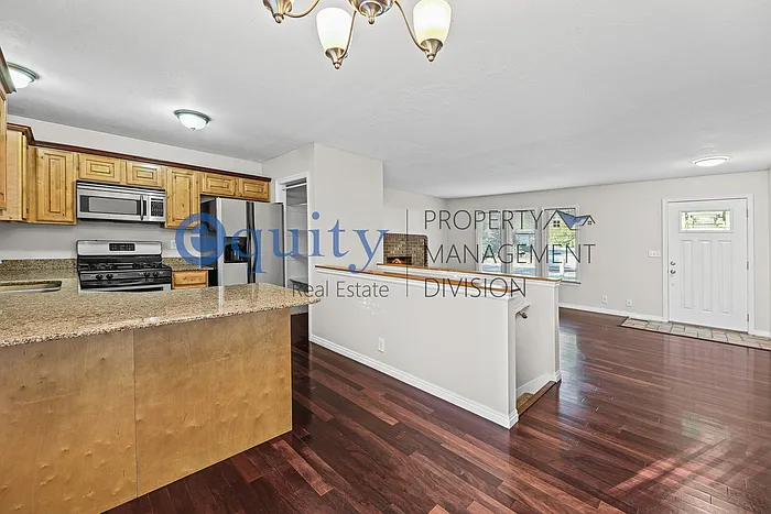 7102 E Brookhill Dr — Photo 6