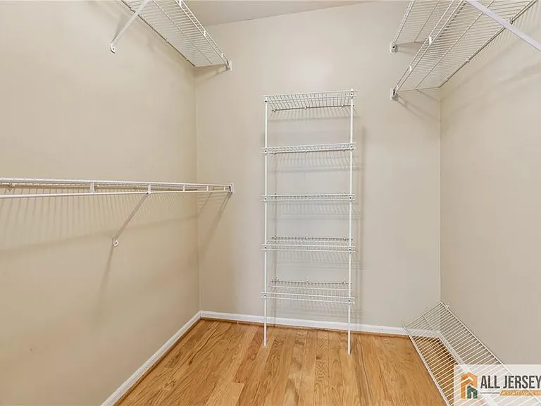 624 Brickhouse Rd — Photo 32
