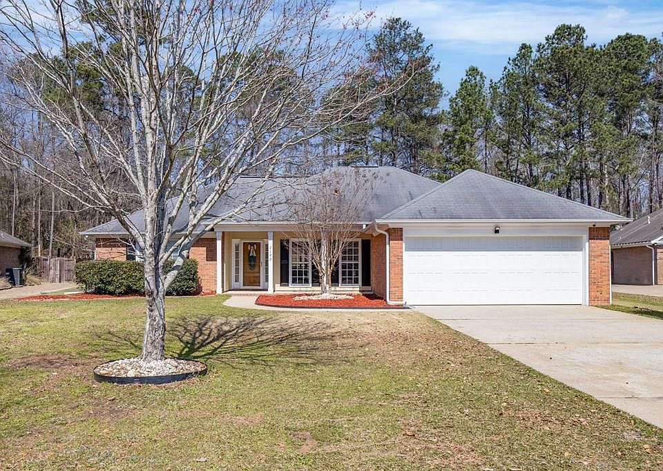 1st image of 7192 Village Loop