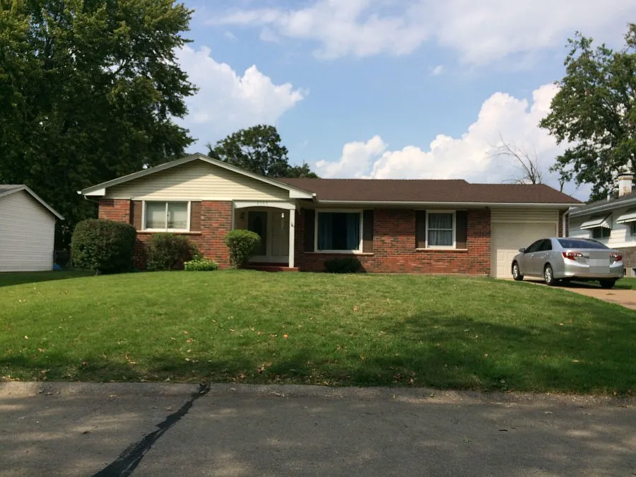 2045 Huntington Dr photo 1