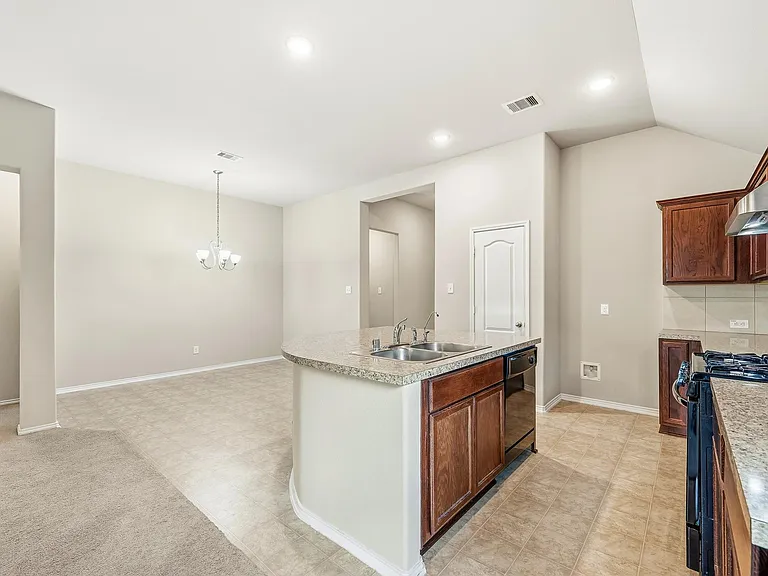 7126 Whitlow Wonder Ln — Photo 14