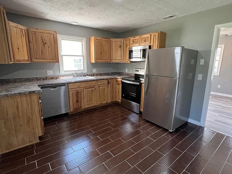 1723 W Webster St — Photo 7