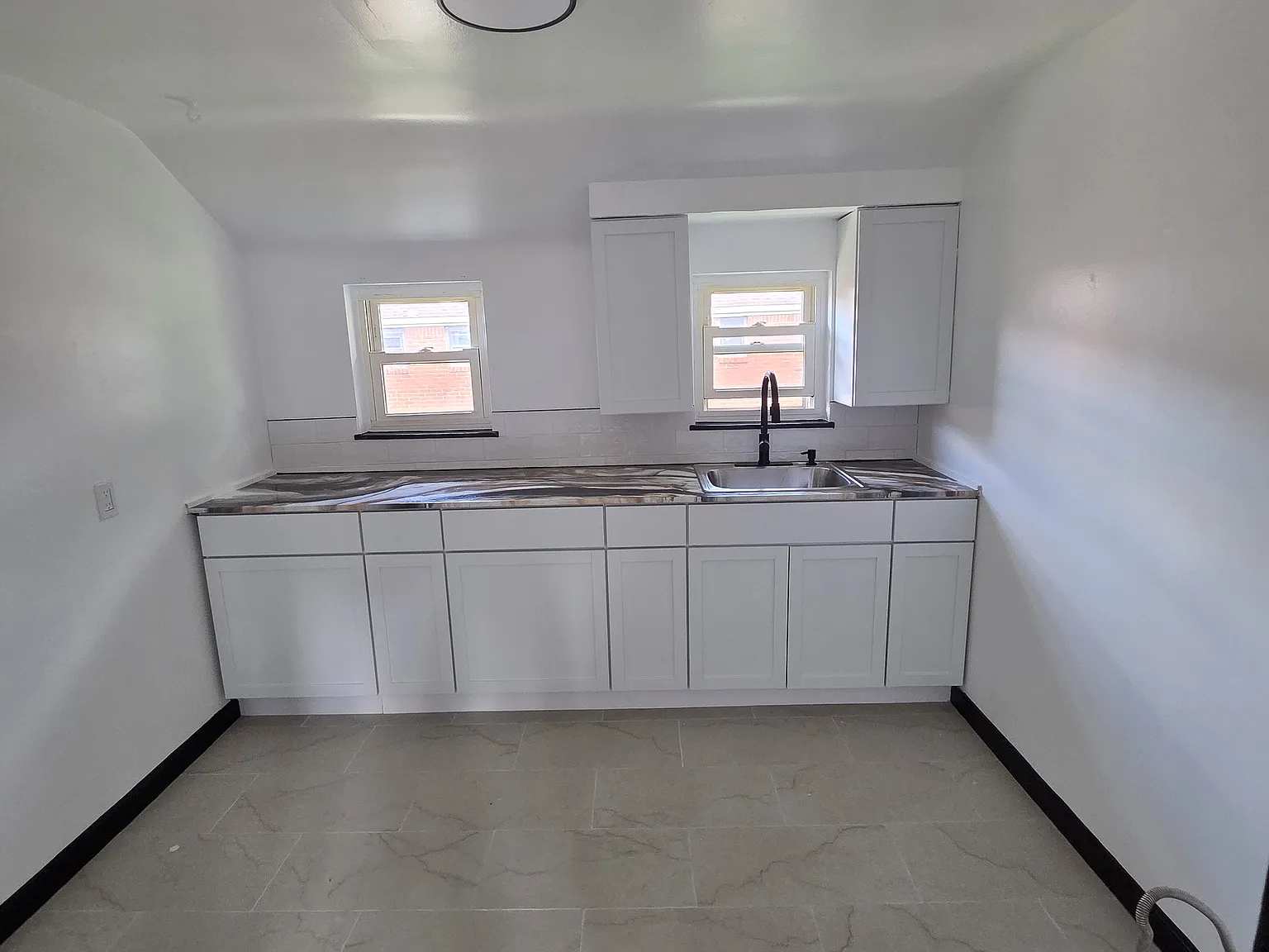 2 bed, $1,150 — Photo 3