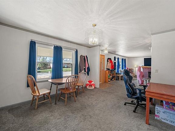 5th image of 105 Highland Dr