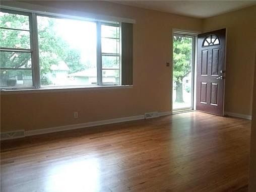 4th image of 1432 N 62nd Pl