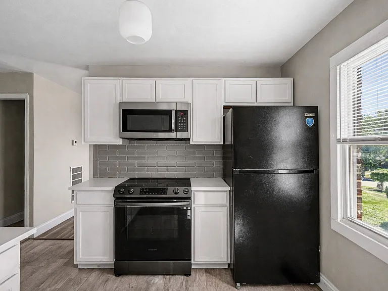 2604 Booker Ave — Photo 14