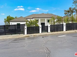 12066 Summit Cir, Beverly Hills, CA 90210