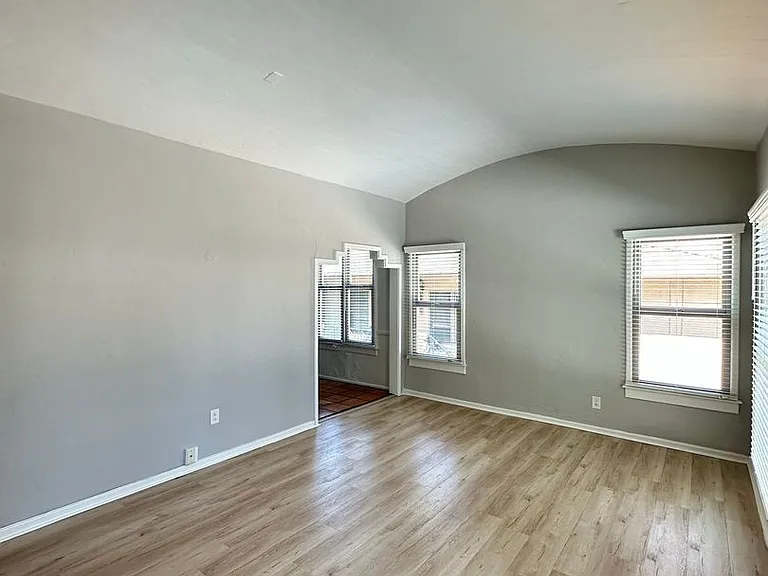 6436 ORANGE — Photo 2