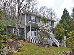 61 Oakmont Dr, Fairview, NC 28730