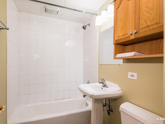 5th image of 11039 S Troy St #1