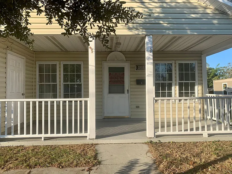 1202 Bay St — Photo 19