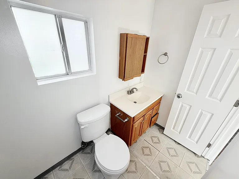 629 S Meridian Ave — Photo 15