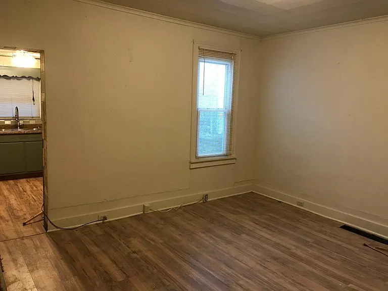 14 Grape St — Photo 3