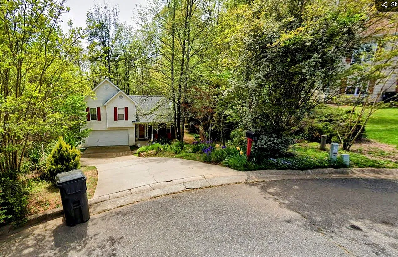 4 bed, 1695 sqft, $2,350 — Photo 2