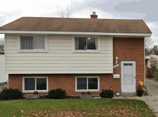 27092 Park Ct, Madison Heights, MI 48071