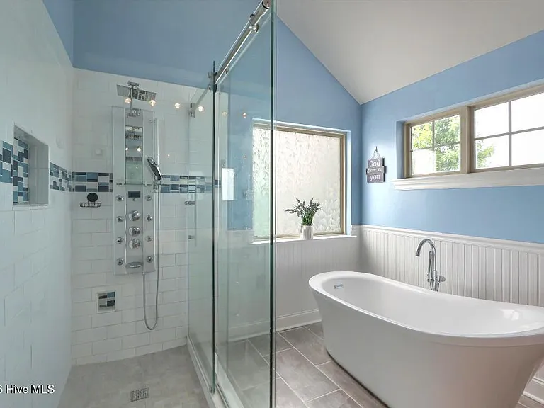 1421 Dooley Ln — Photo 24