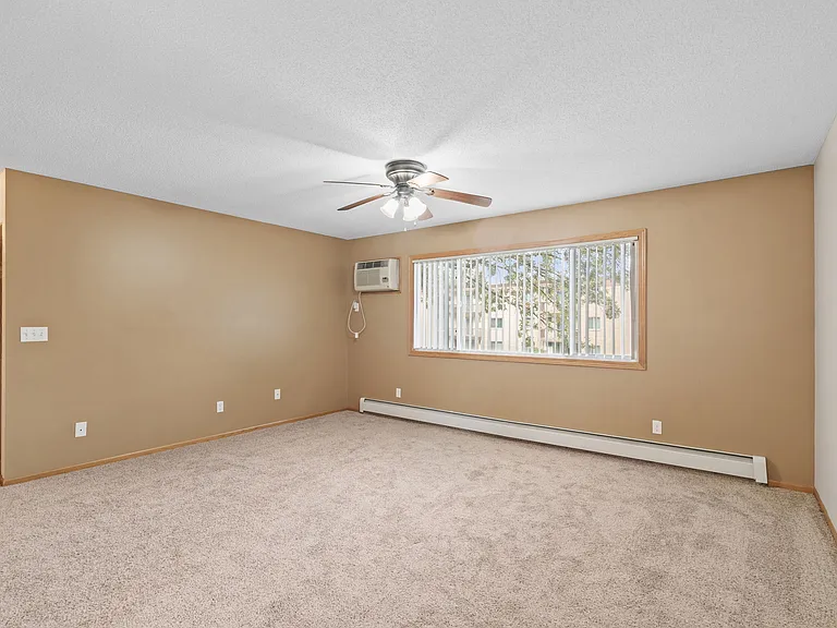 2156-3 living room