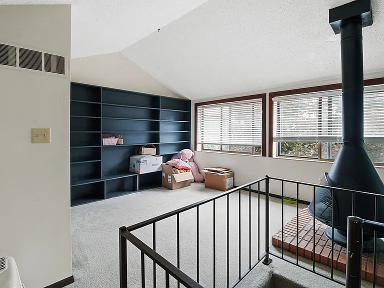1924 Melrose Dr #C — Photo 15