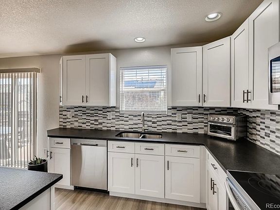 5th image of 10132 Altura St